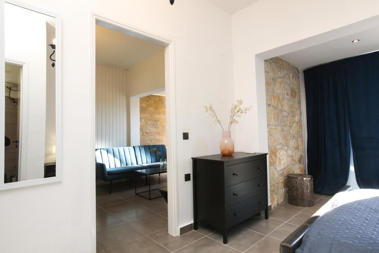 Luxury Apartments Christos Gouvia Bagian luar foto