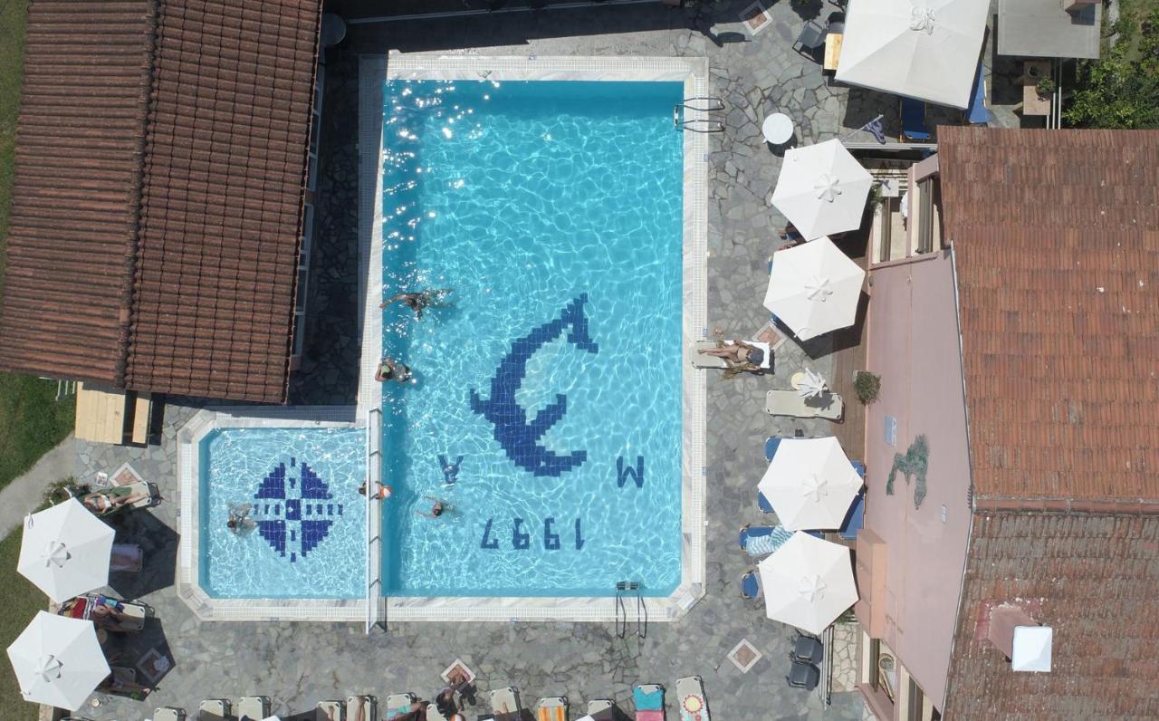 Luxury Apartments Christos Gouvia Bagian luar foto