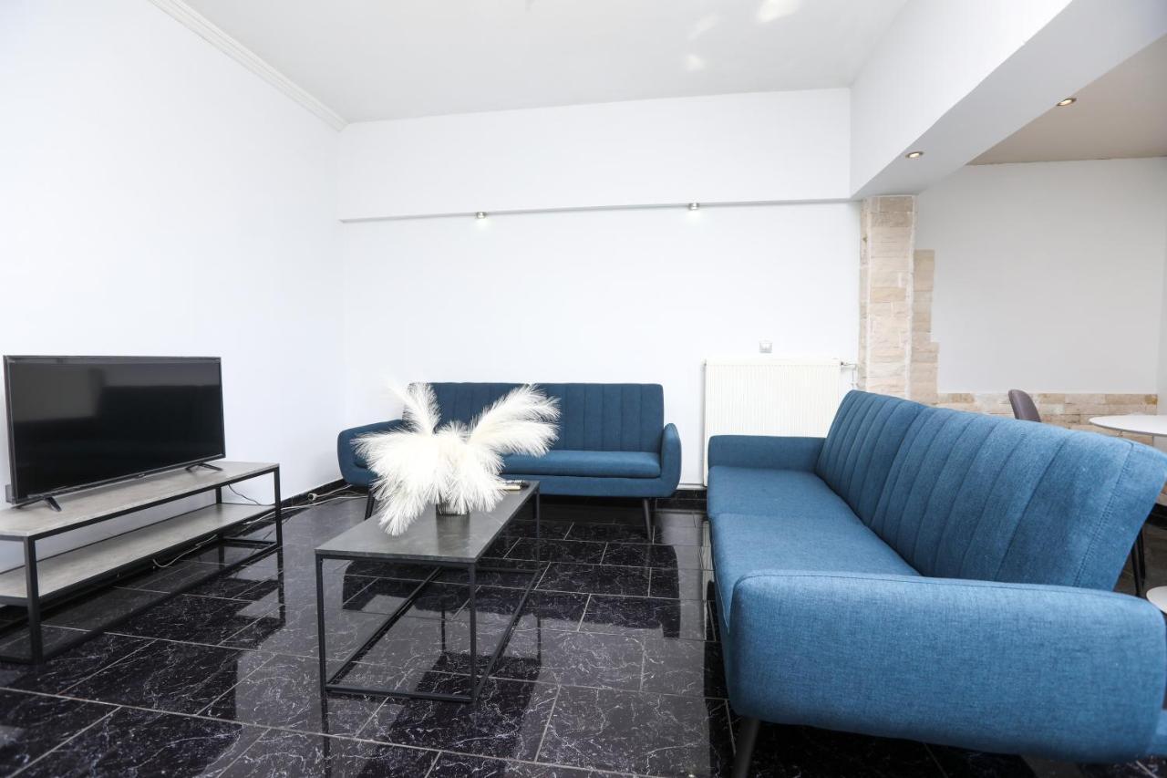 Luxury Apartments Christos Gouvia Bagian luar foto